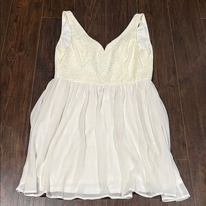 Francesca's Collections Ivory Lace Bodice Chiffon Midi Dress